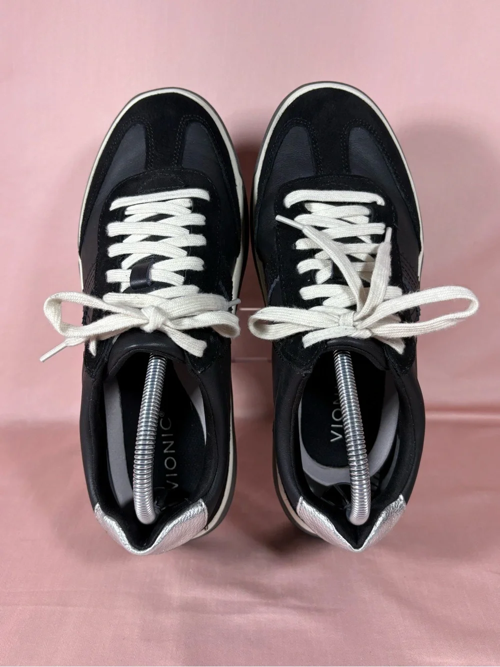 Vionic City Walk Black Sneakers Women's Size 9.5 Wide /CM 25.8